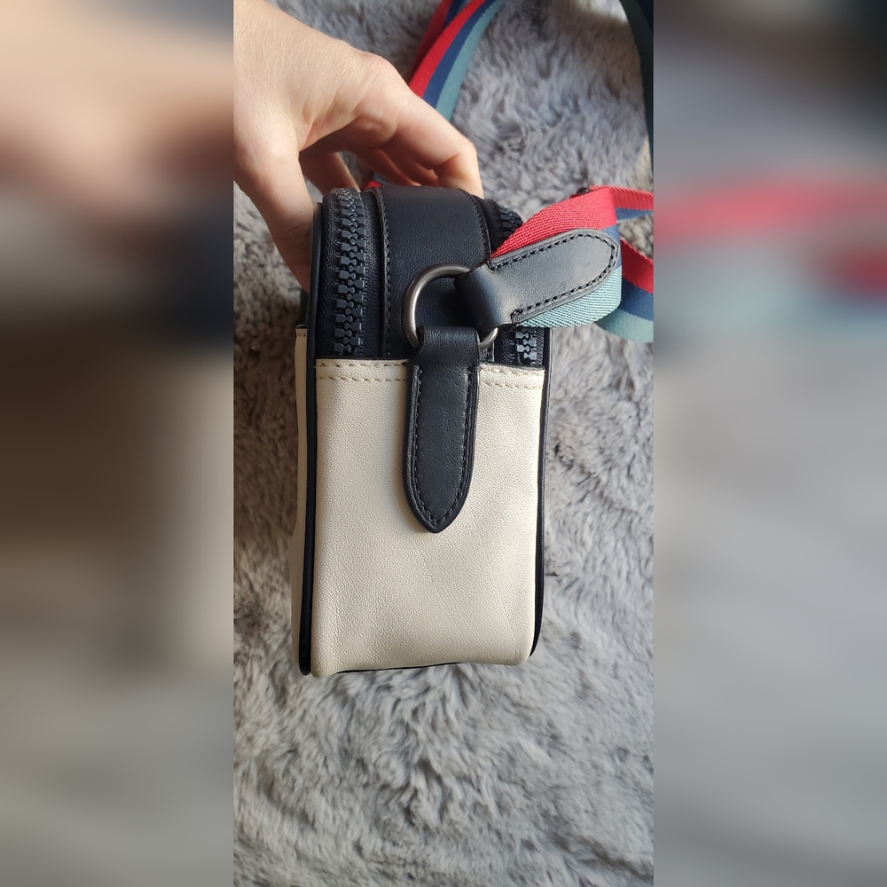 COACH Graham Crossbody Bag - Picture 10 of 14